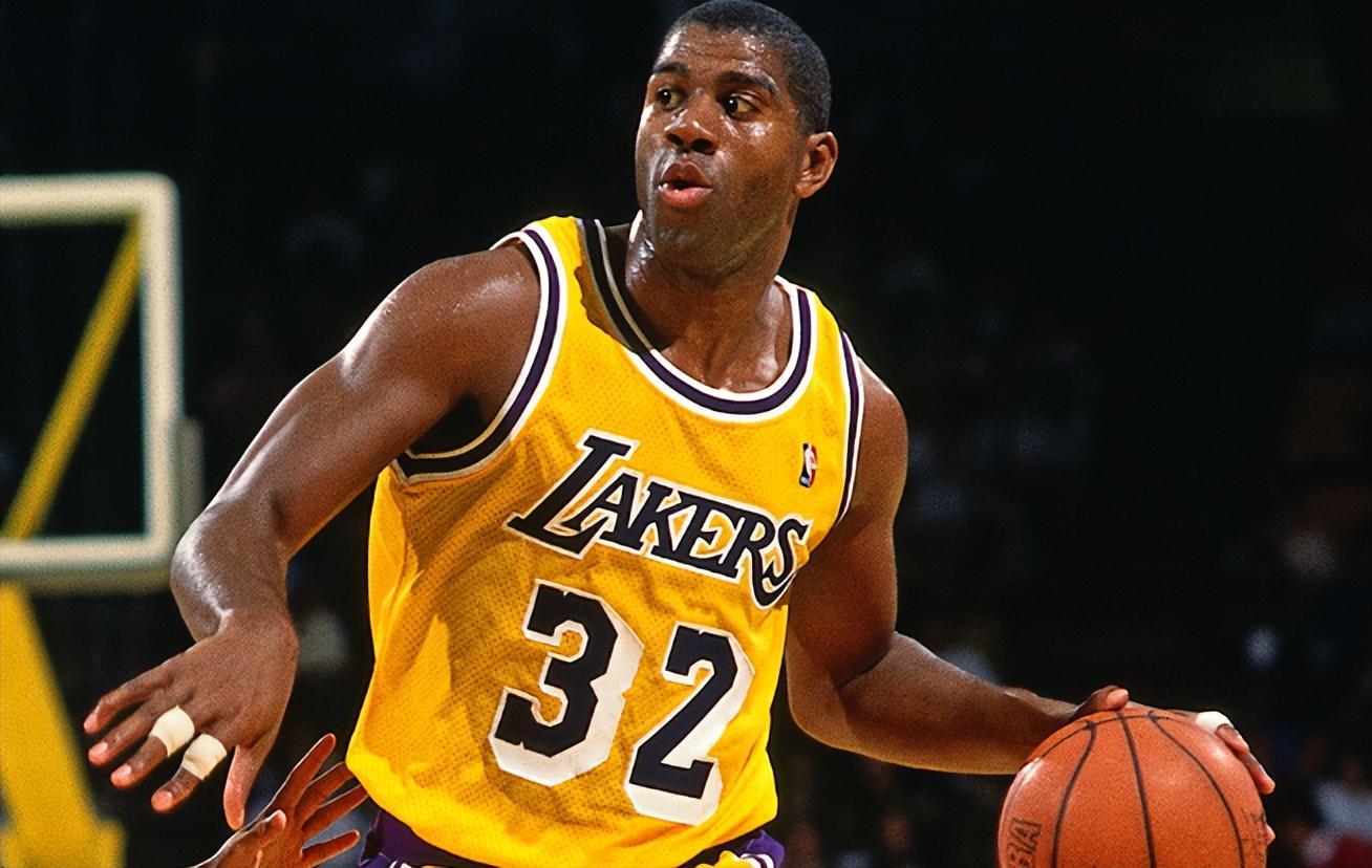 保利体育官方网站-NBA五大个人奖项最年轻球员盘点：魔术师一纪录45年无人能破