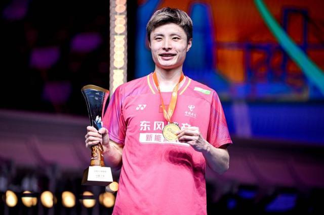 保利体育app下载-石宇奇强势回归世界第一，国羽领跑男单、女双、混双